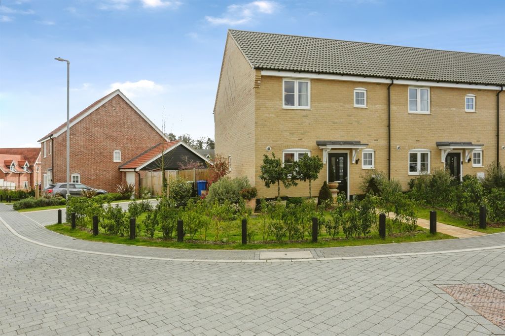 Property photo 1 of 22