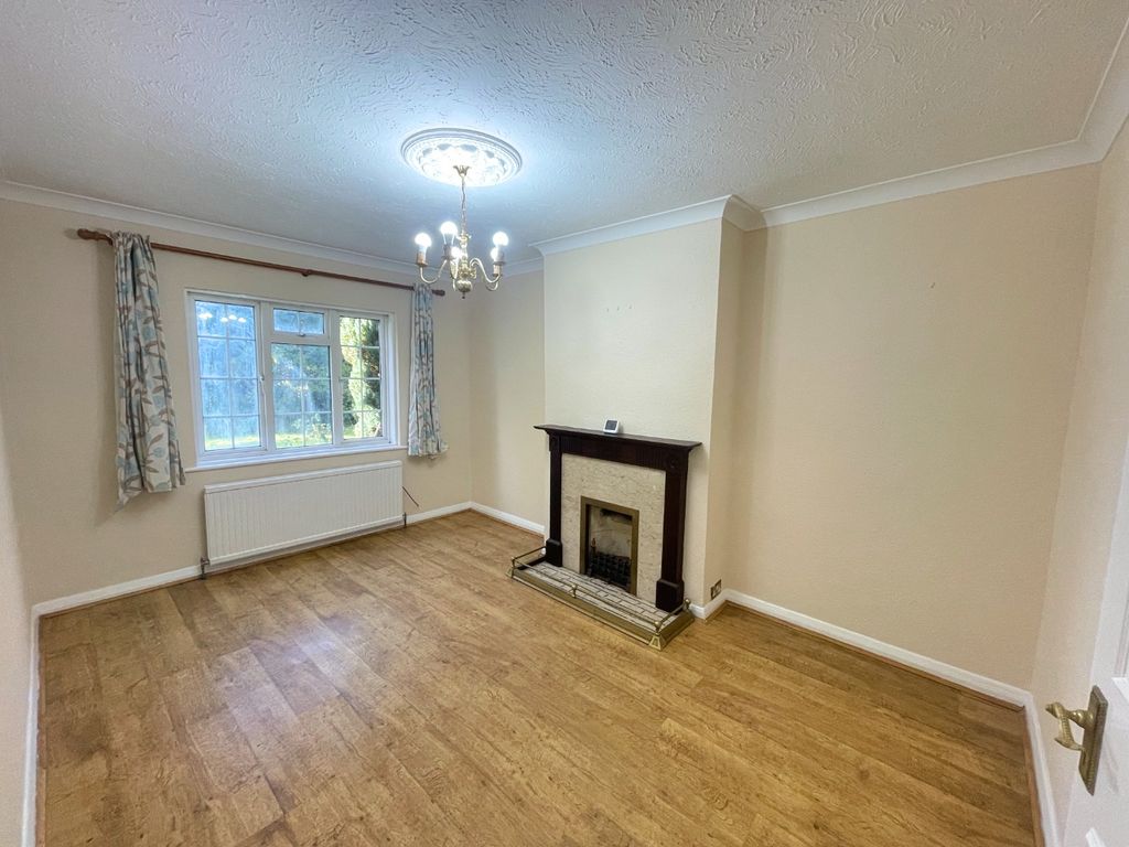 Property photo 2 of 11 4513732