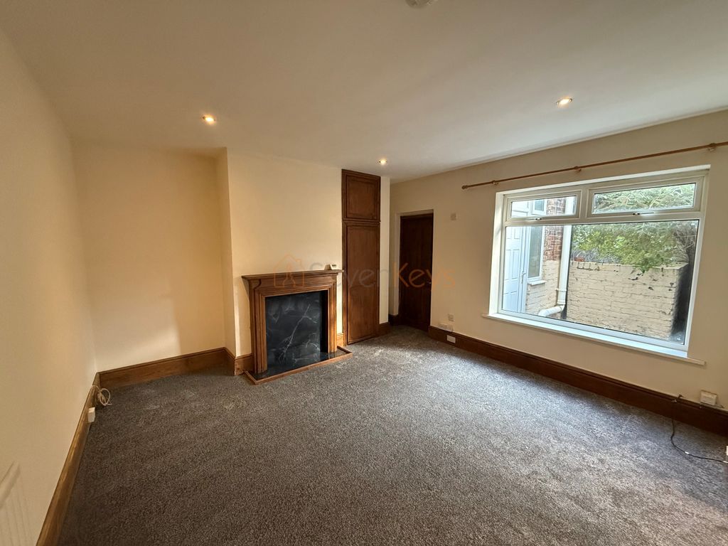 Property photo 2 of 4 Max 3