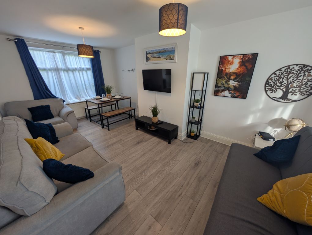 Property photo 2 of 9