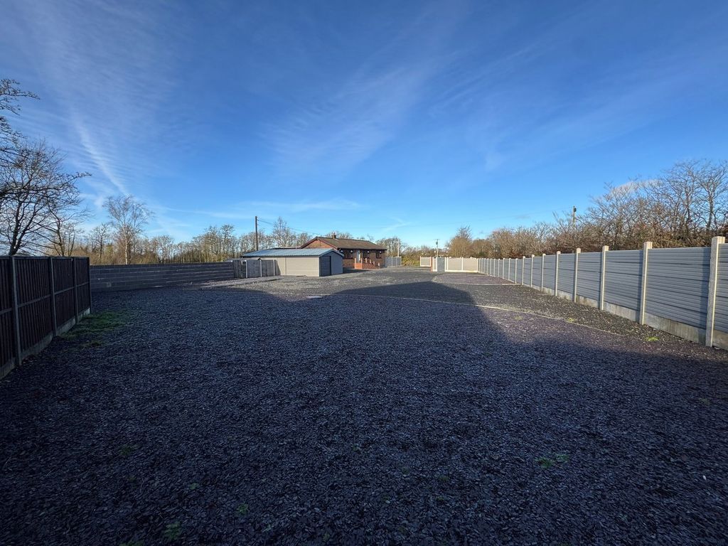 Property photo 2 of 37