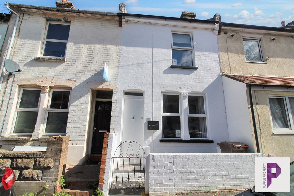 Property photo 1 of 12