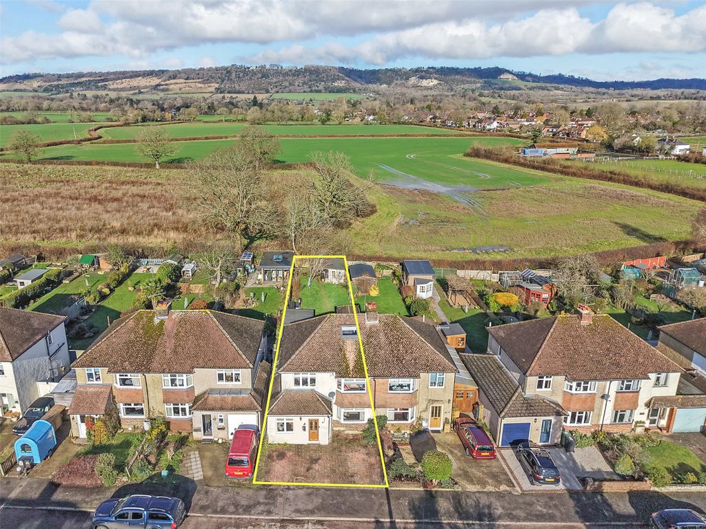 Property photo 3 of 12 Picture No. 02