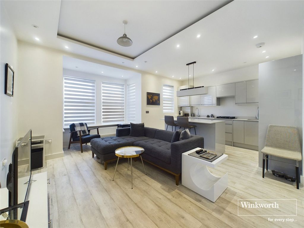 Property photo 3 of 10 Open Plan Living