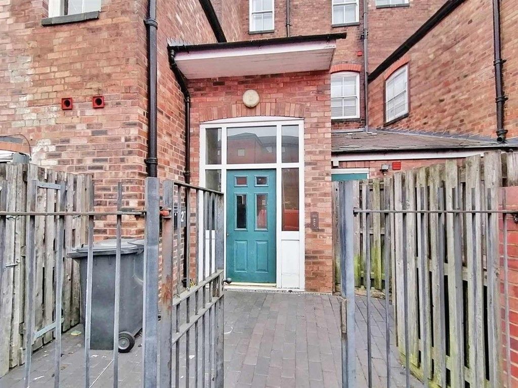 Property photo 1 of 6