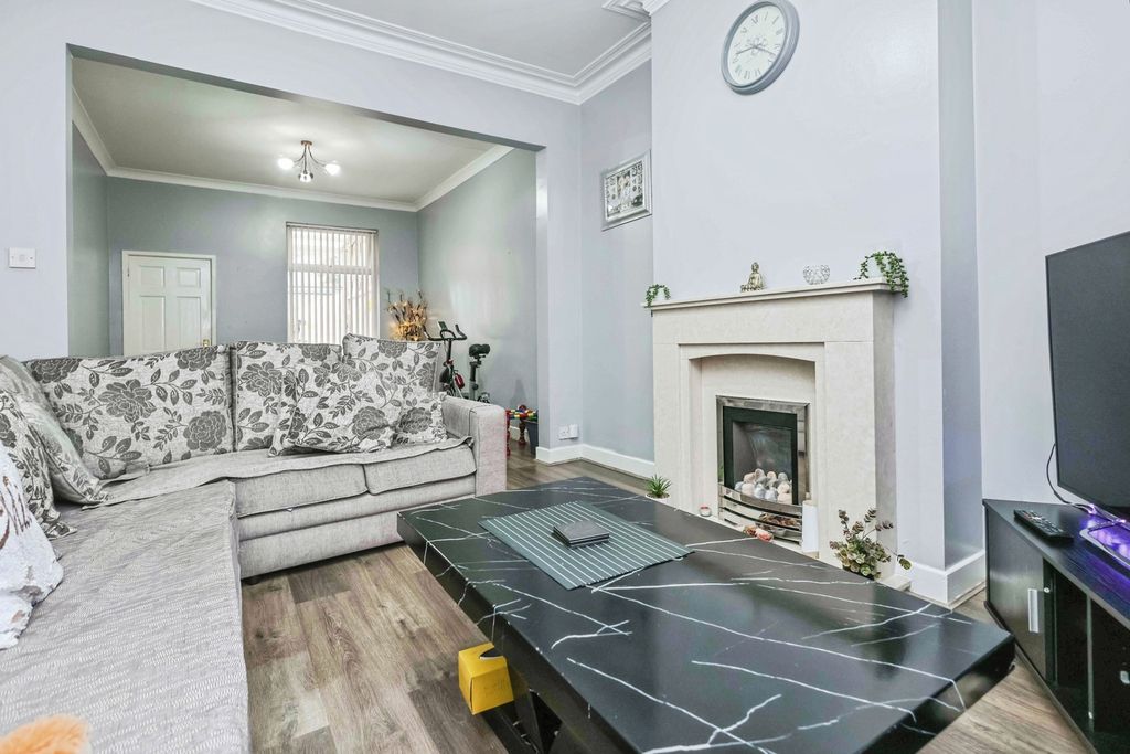 Property photo 2 of 12 Photo