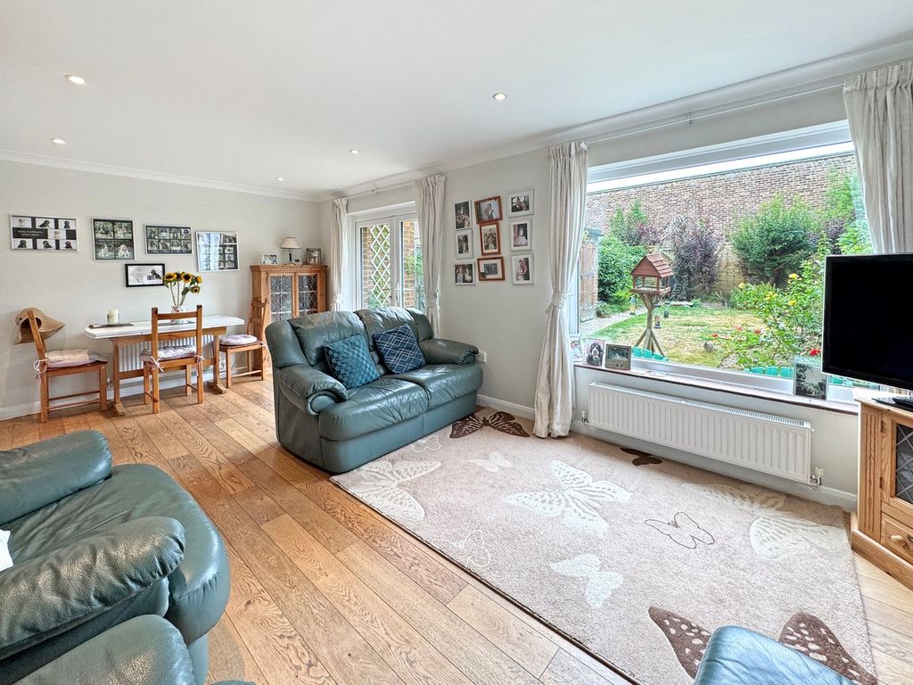 Property photo 2 of 14