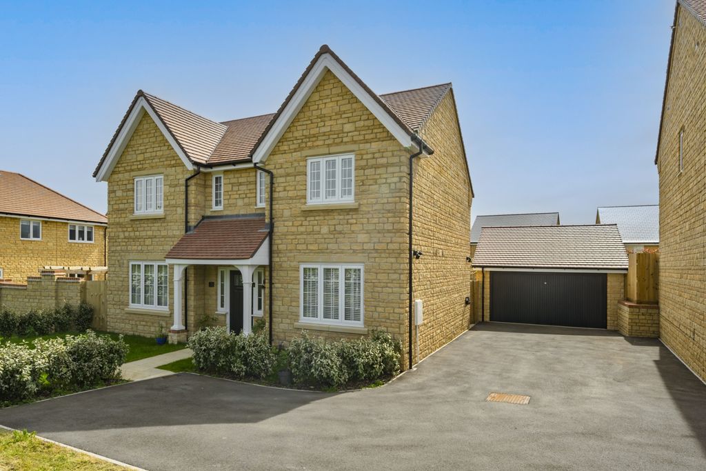 Property photo 1 of 17 Dsc_1413-Edit