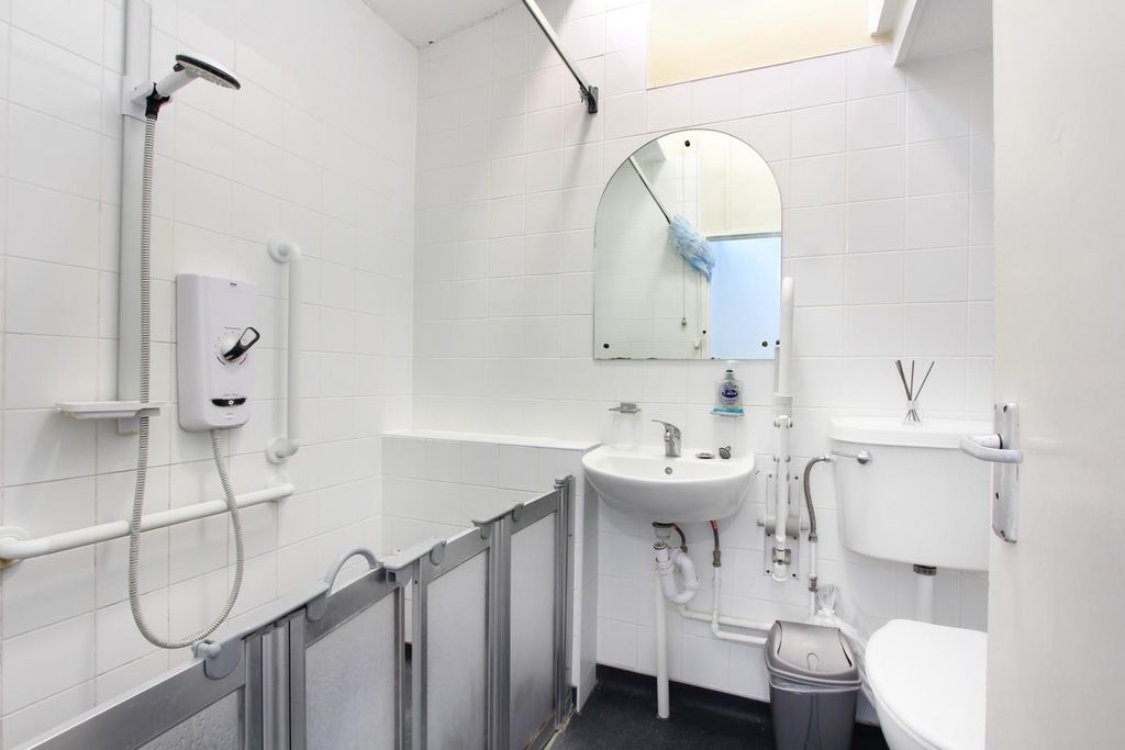 Property photo 3 of 12 Img_8642.Jpg