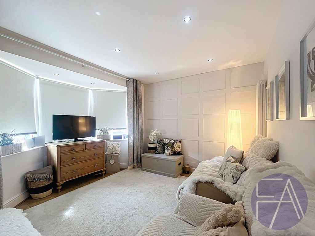 Property photo 3 of 20 4463512