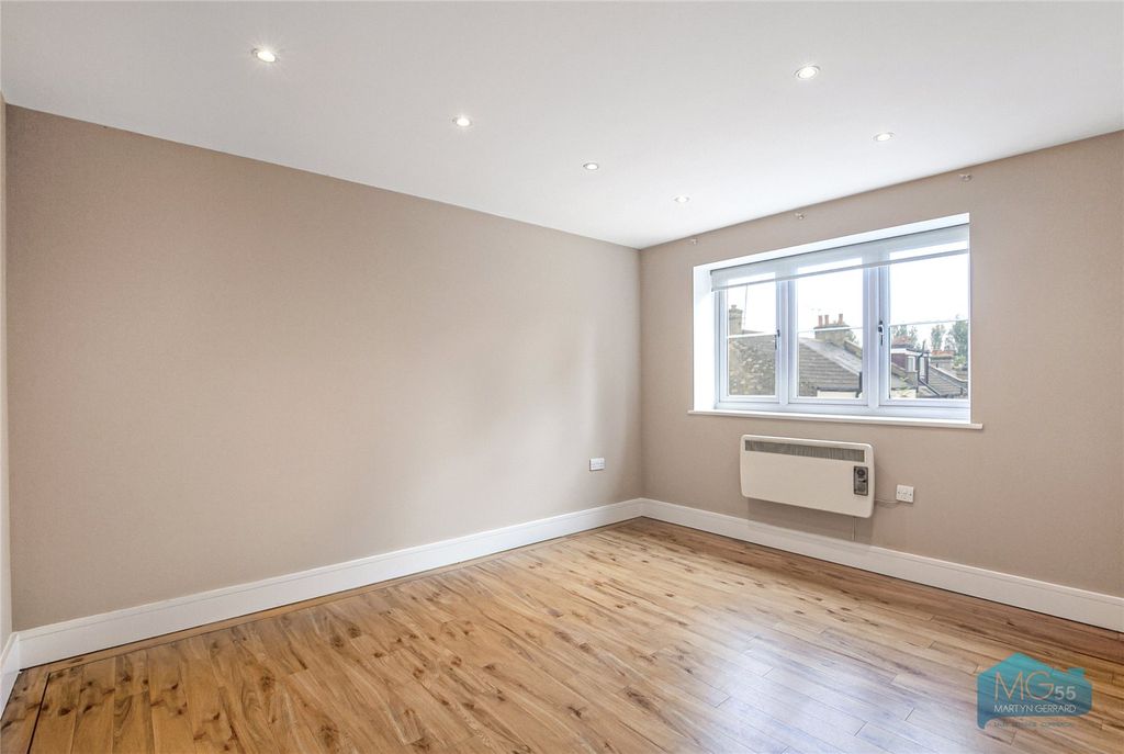 Property photo 2 of 12 Picture No. 42