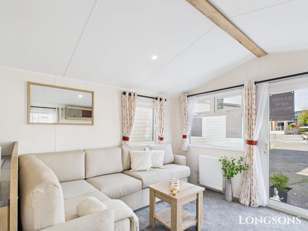 Property photo 3 of 17 Cam02173G0 Pr0276 Still006