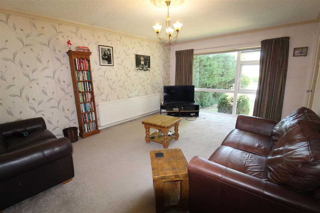 Property photo 2 of 13 Img_1057.Jpg