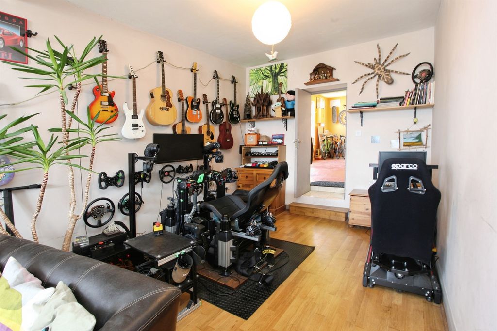 Additional image 7 of 5 bed detached house for saleCommercial Street, Nelson, Treharris CF46