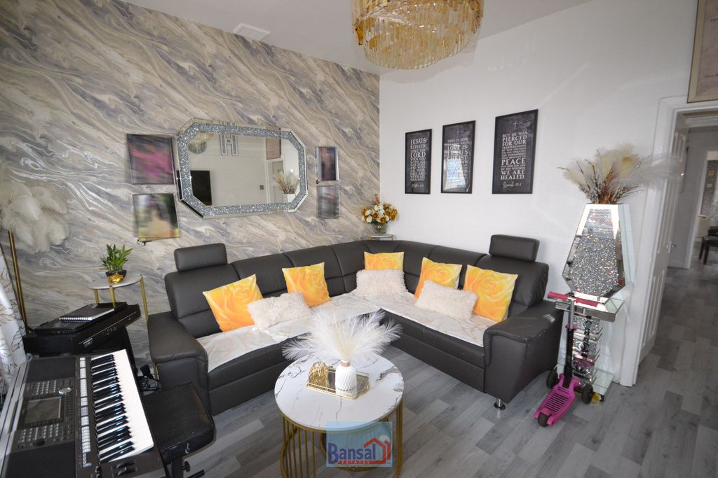 Property photo 2 of 7