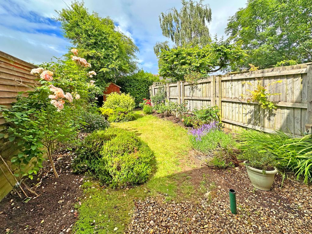 Property photo 2 of 11