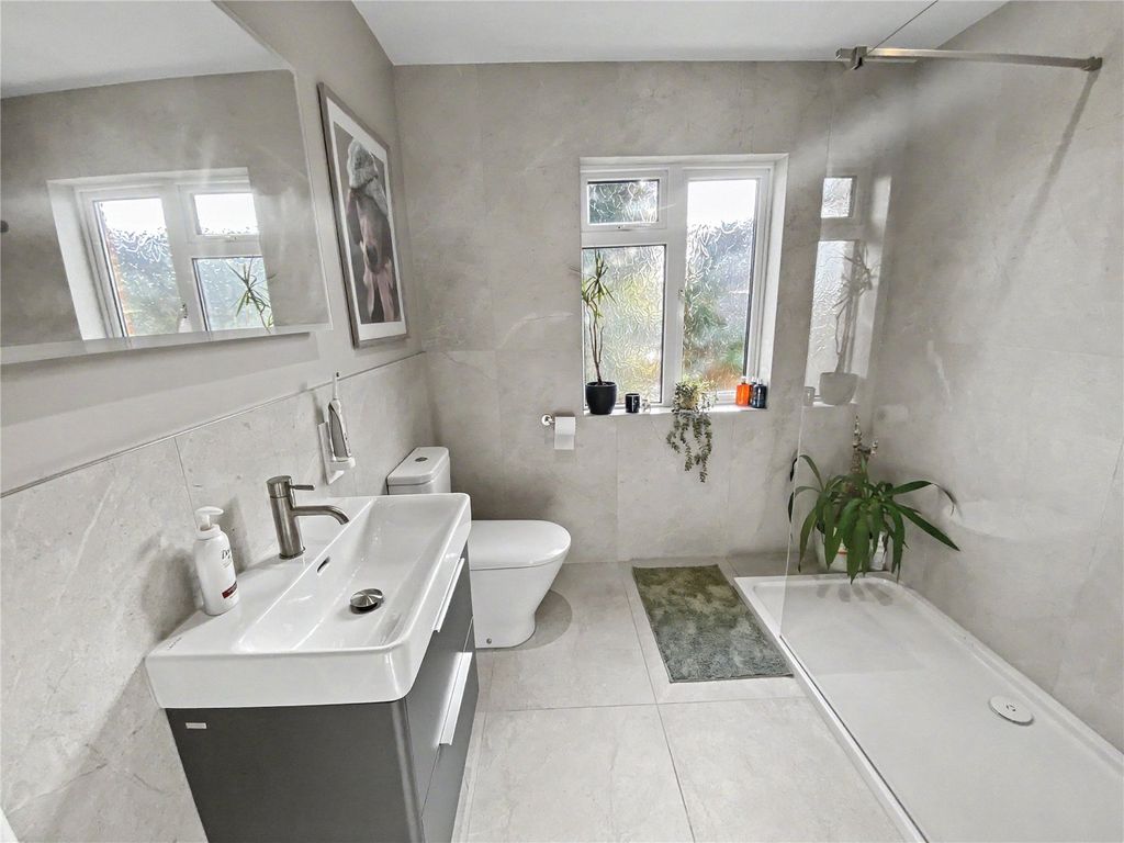 Property photo 3 of 11 Picture No. 16