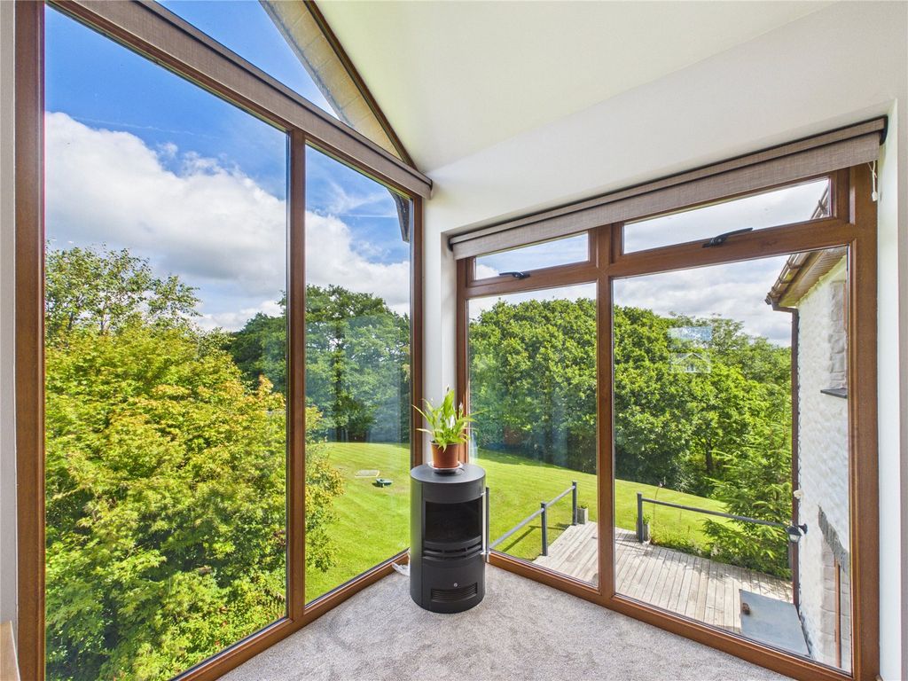 Property photo 3 of 37 Picture No. 44