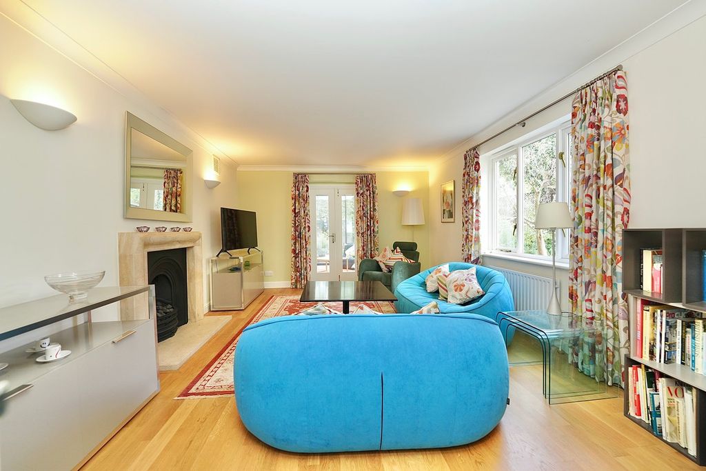 Property photo 3 of 24