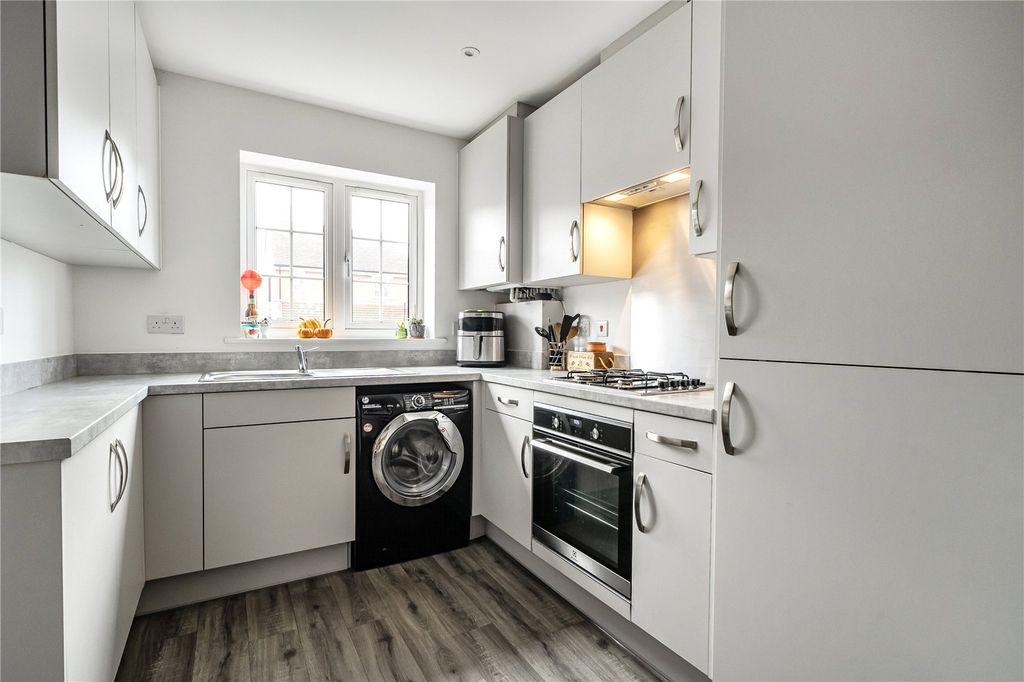 Property photo 3 of 6 Picture No. 21