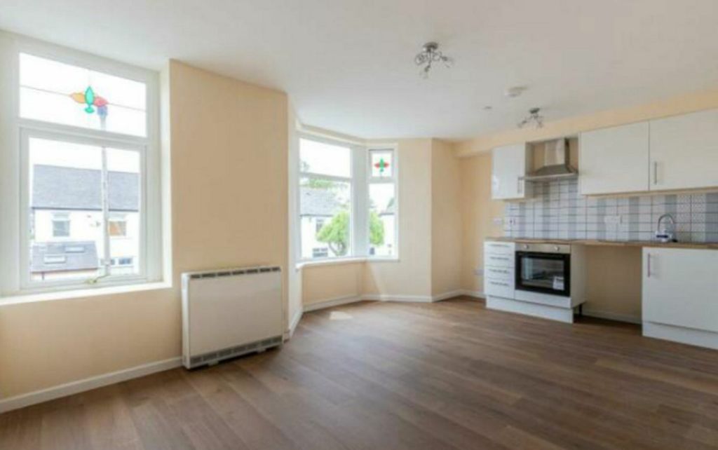 Property photo 2 of 9