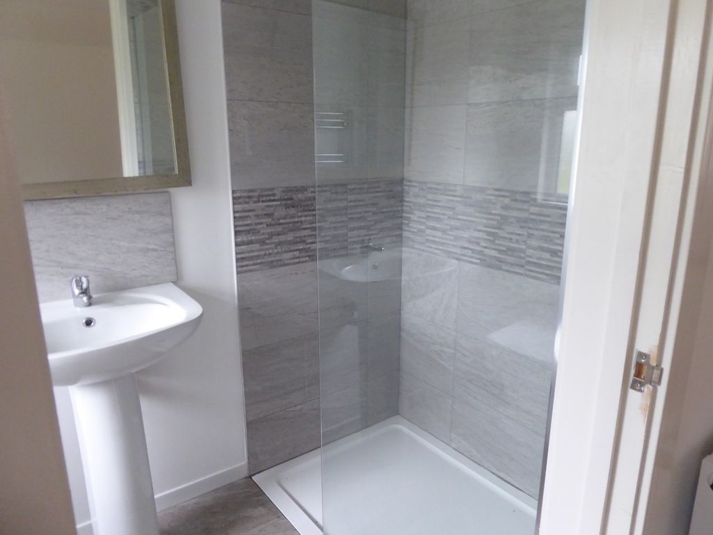 Property photo 3 of 8 4669563