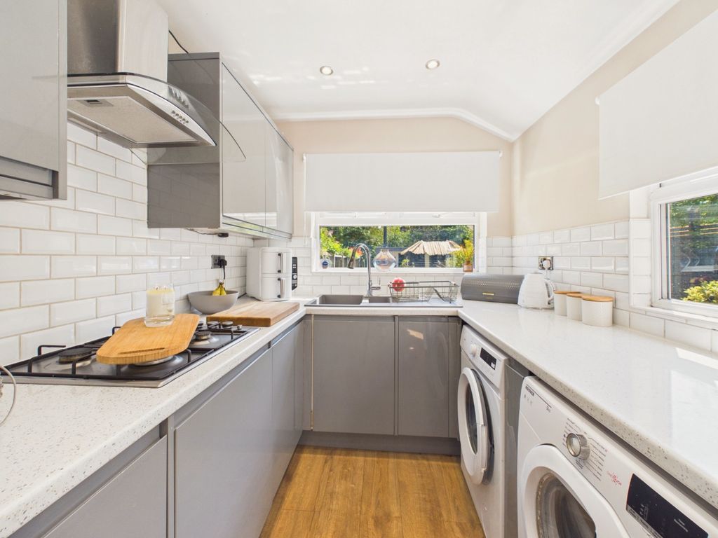 Property photo 3 of 26 5282593