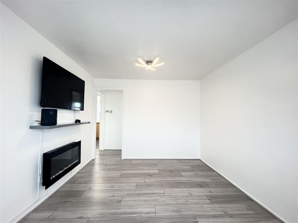 Property photo 1 of 11 Img_2675.Jpg
