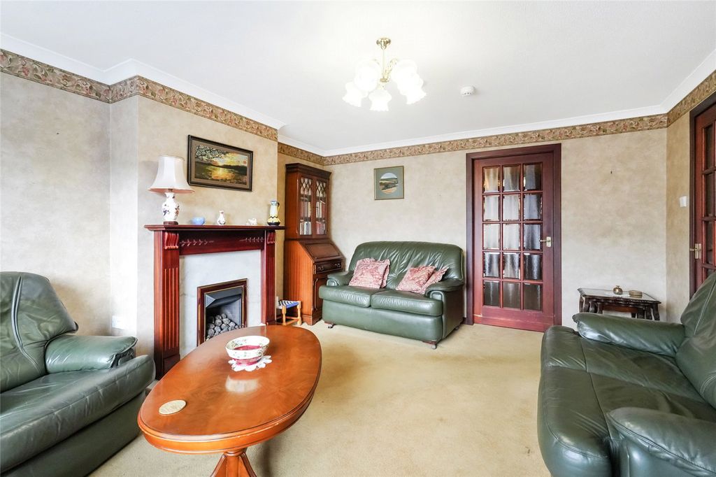 Property photo 3 of 17 Picture No. 27