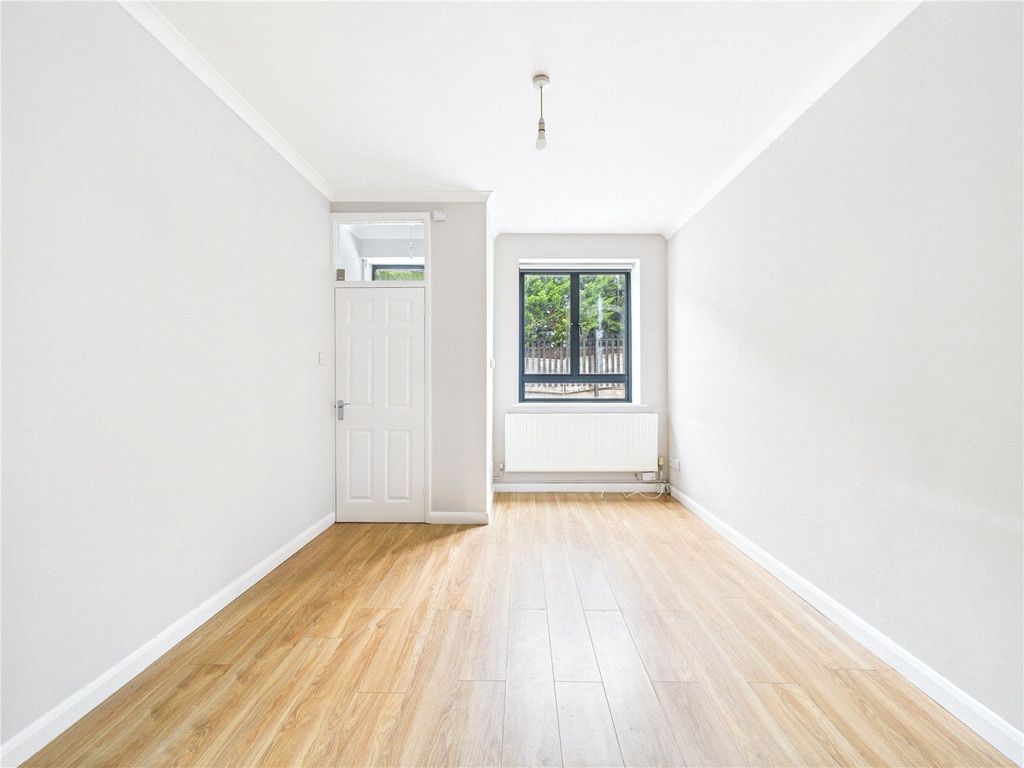 Property photo 1 of 10 Picture No. 03