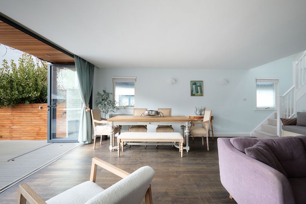 Property photo 3 of 19 2V1A0045_Hdr