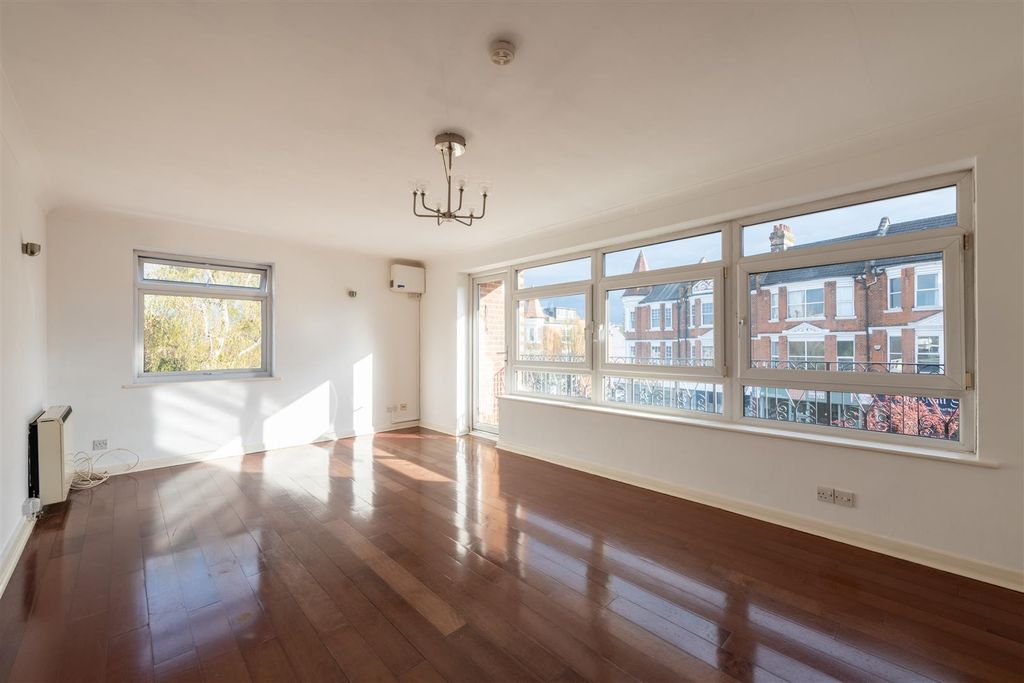 Property photo 3 of 10 Milton 2.Jpg