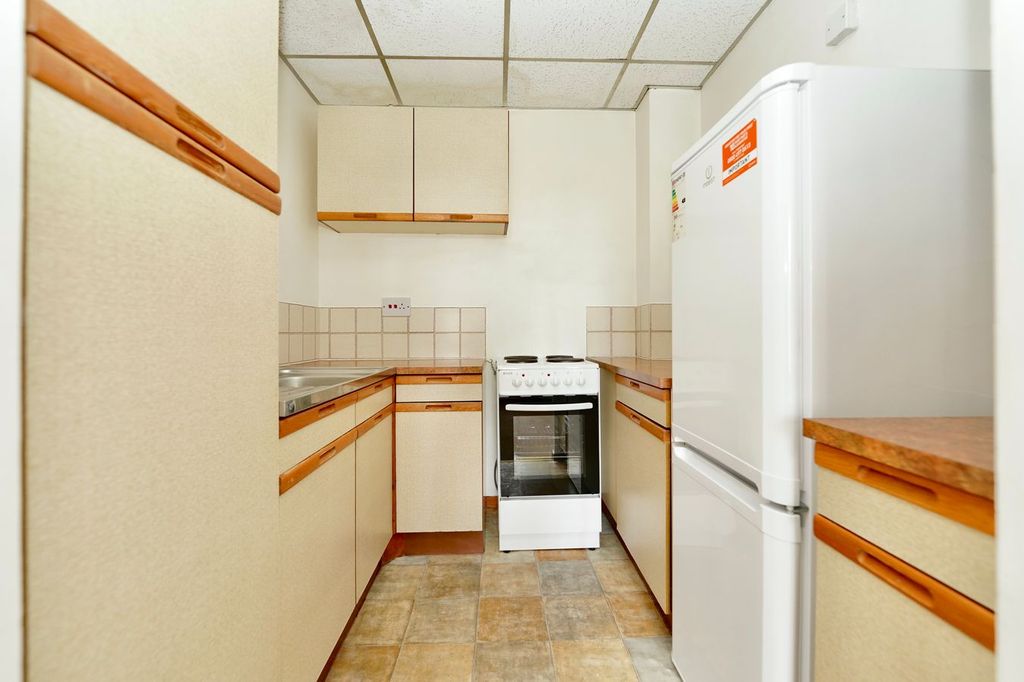 Property photo 3 of 9