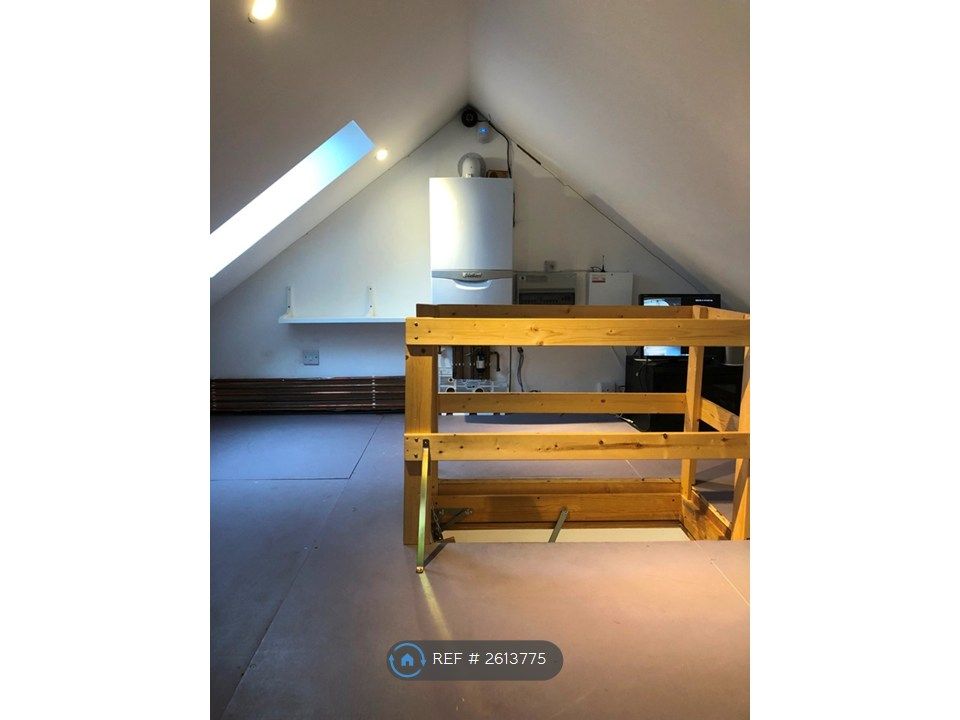 Property photo 2 of 16 Loft