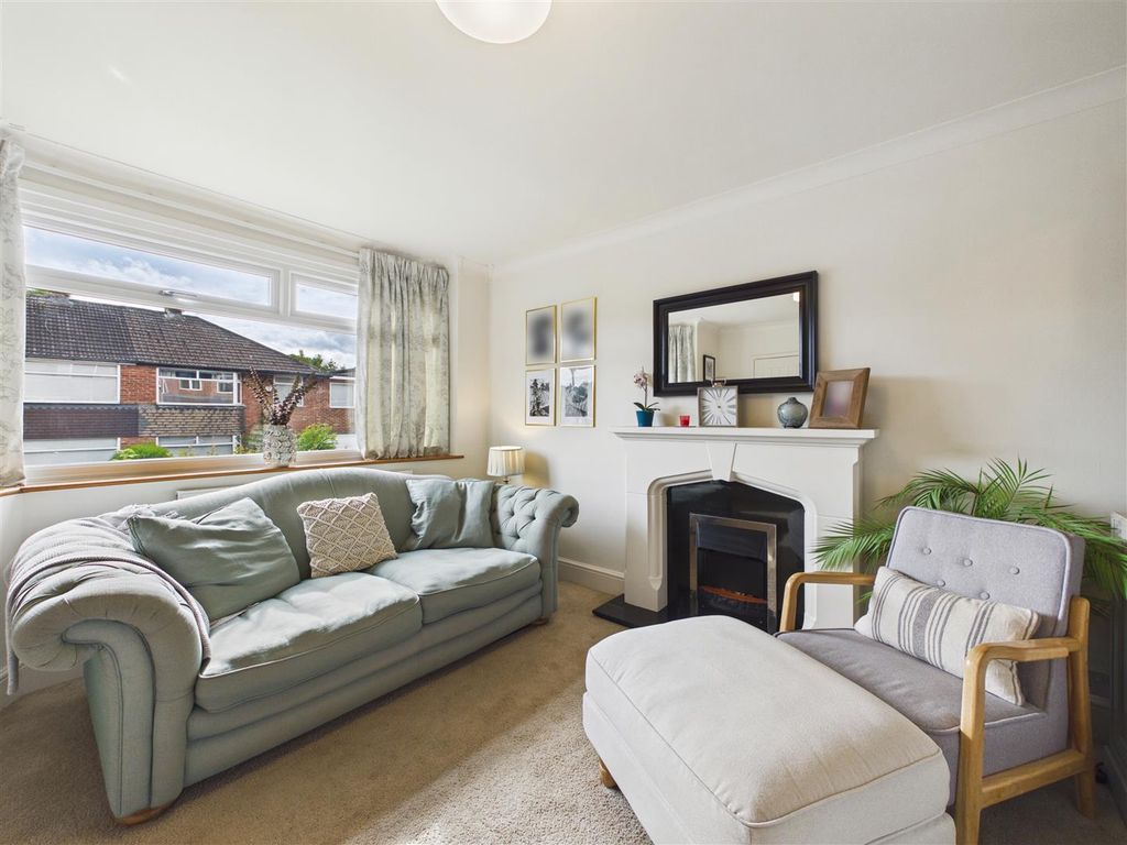 Property photo 3 of 23 Cam05476G0-Pr0222-Still013.Jpg