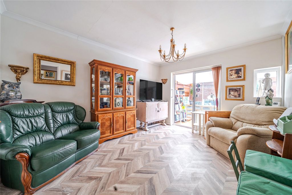 Property photo 2 of 19 Picture No. 06