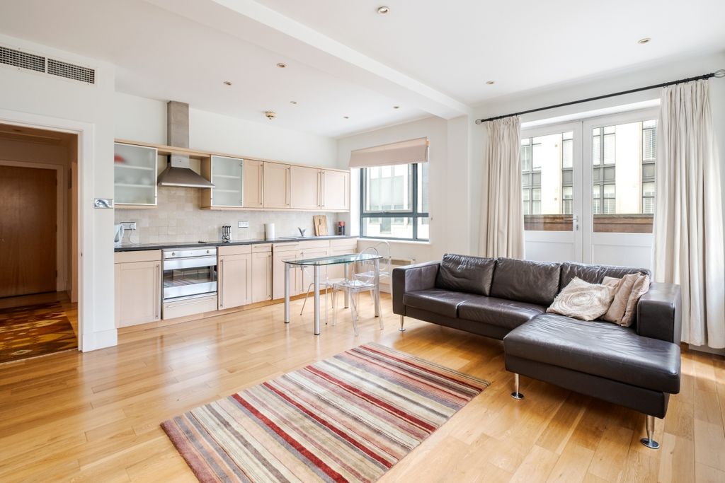 Property photo 3 of 12