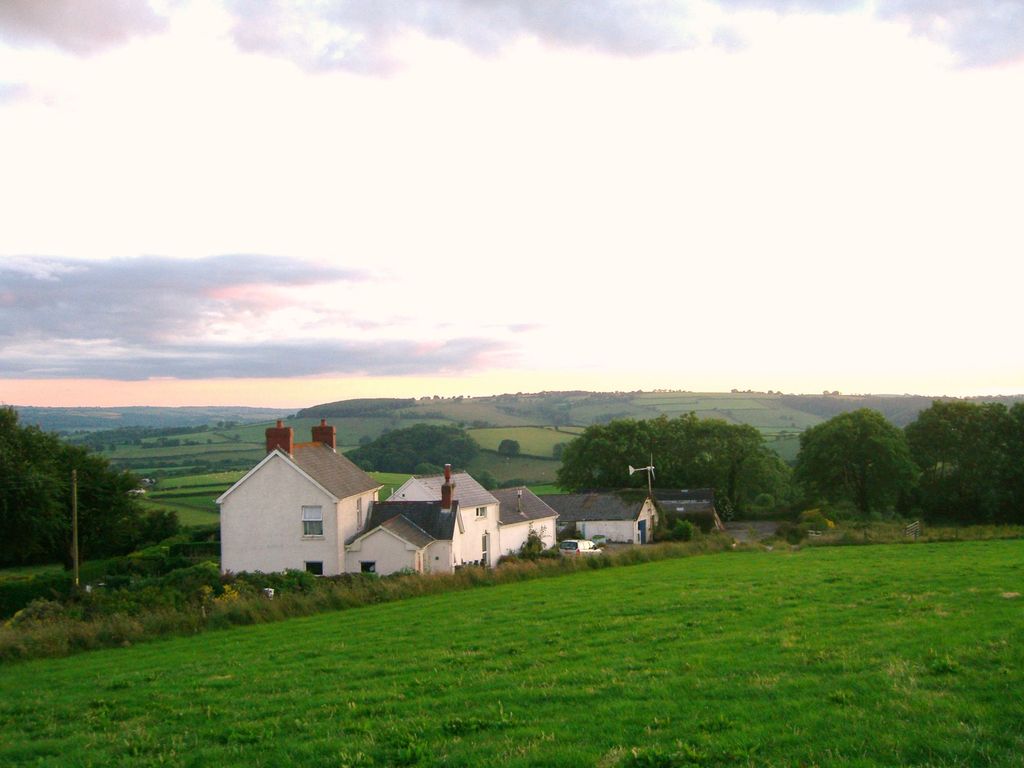 Property photo 1 of 44