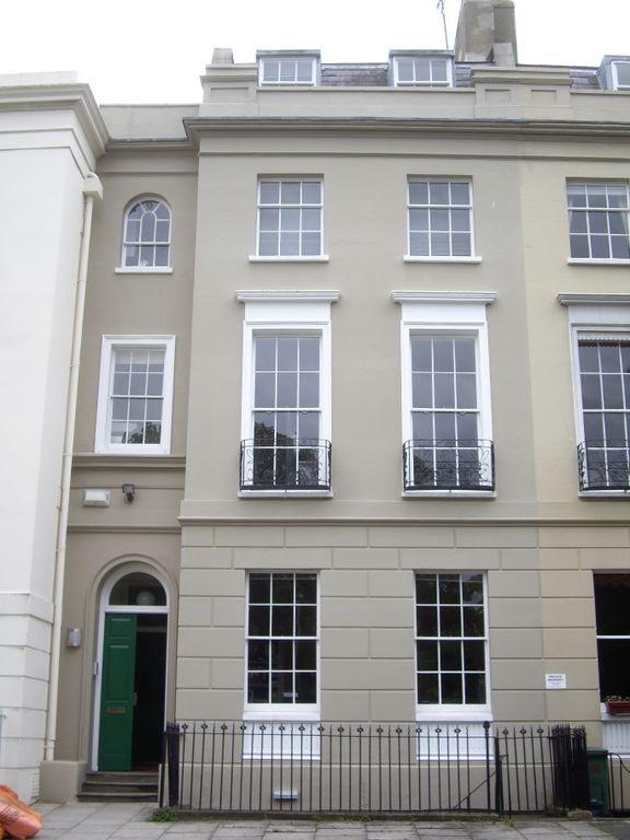 Property photo 1 of 3