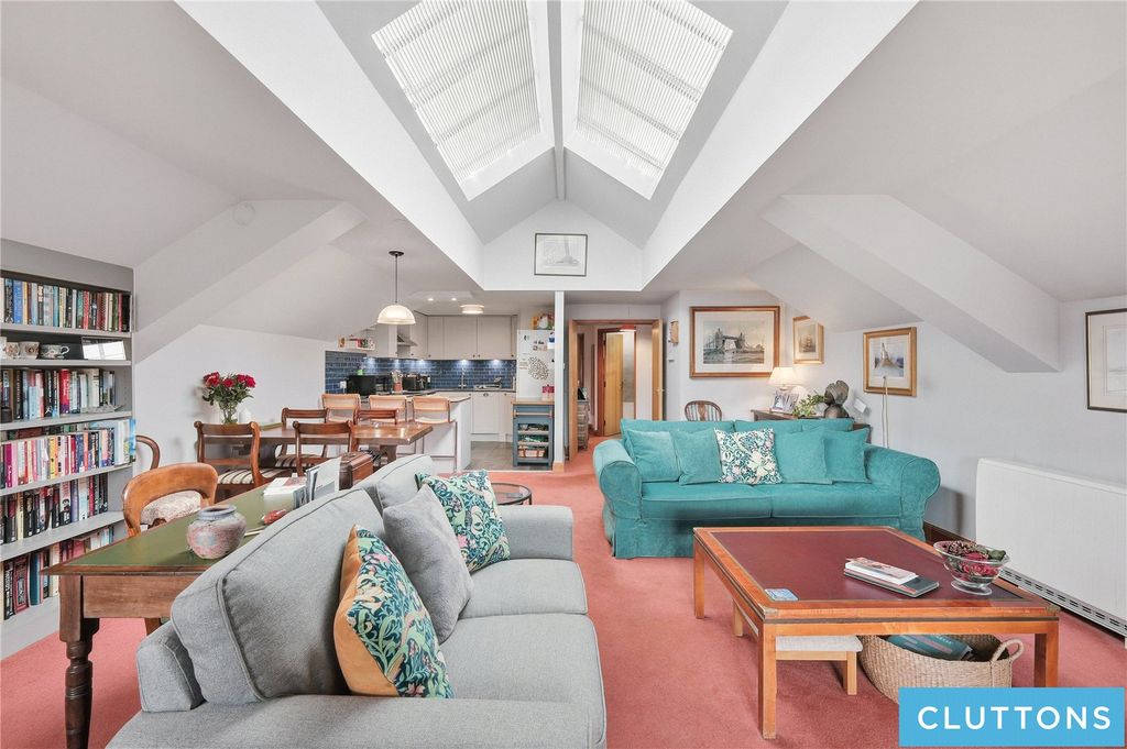 Property photo 1 of 27 Picture No. 24