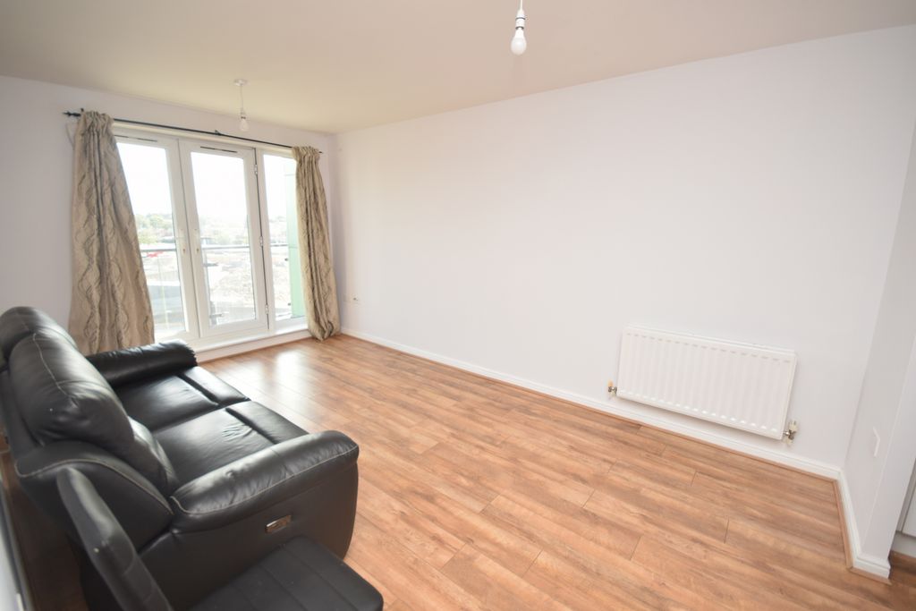 Property photo 3 of 9 Lounge