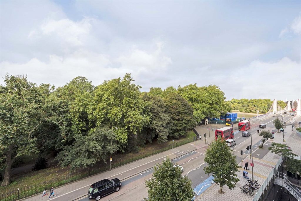 Property photo 3 of 15 Picture No. 02