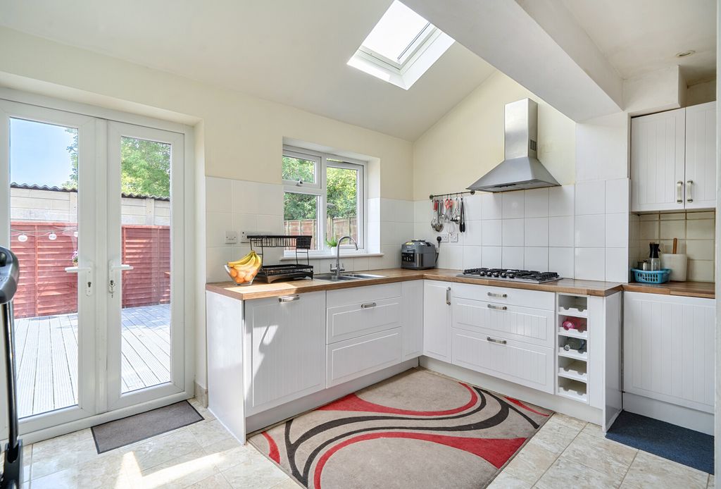 Property photo 3 of 19 1479152-12-6A3938...