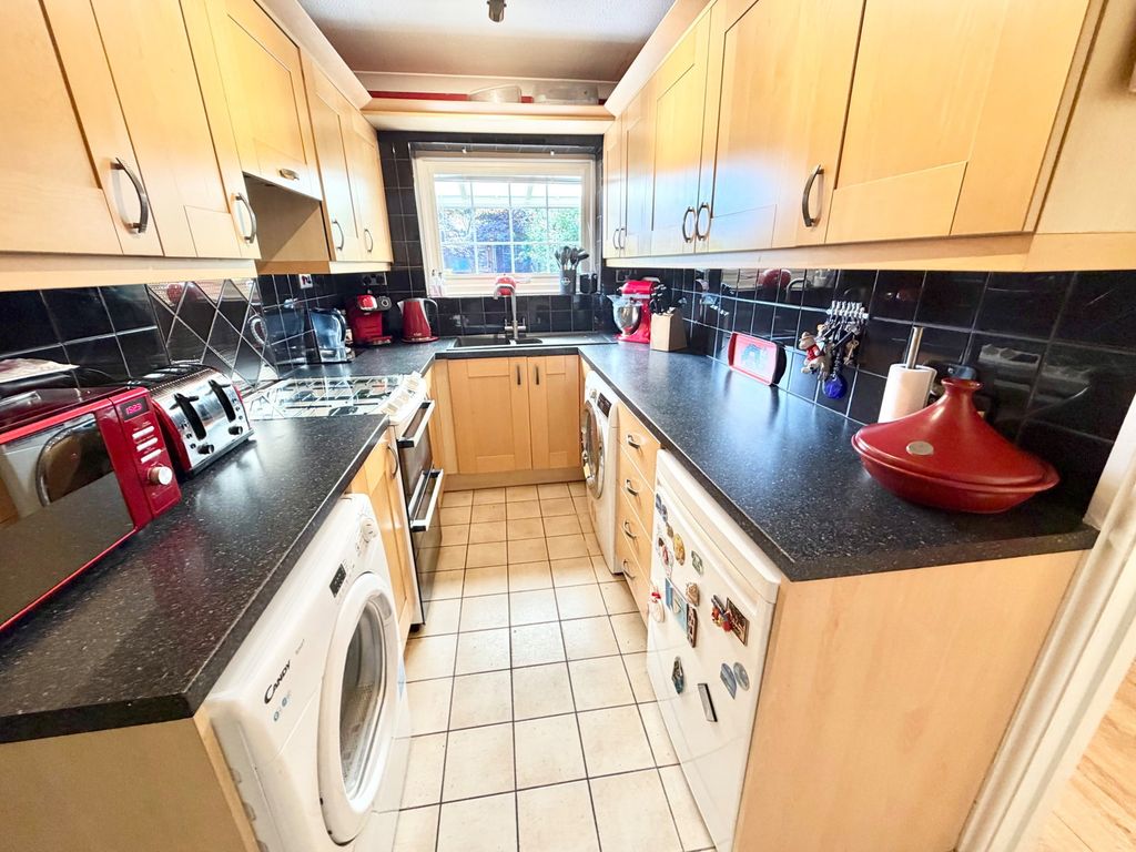 Property photo 3 of 26