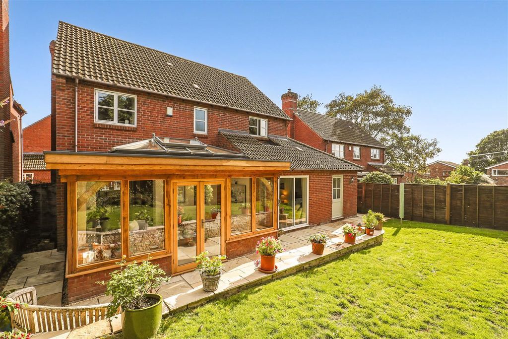 Property photo 1 of 26 Ph30_6203669.Jpg