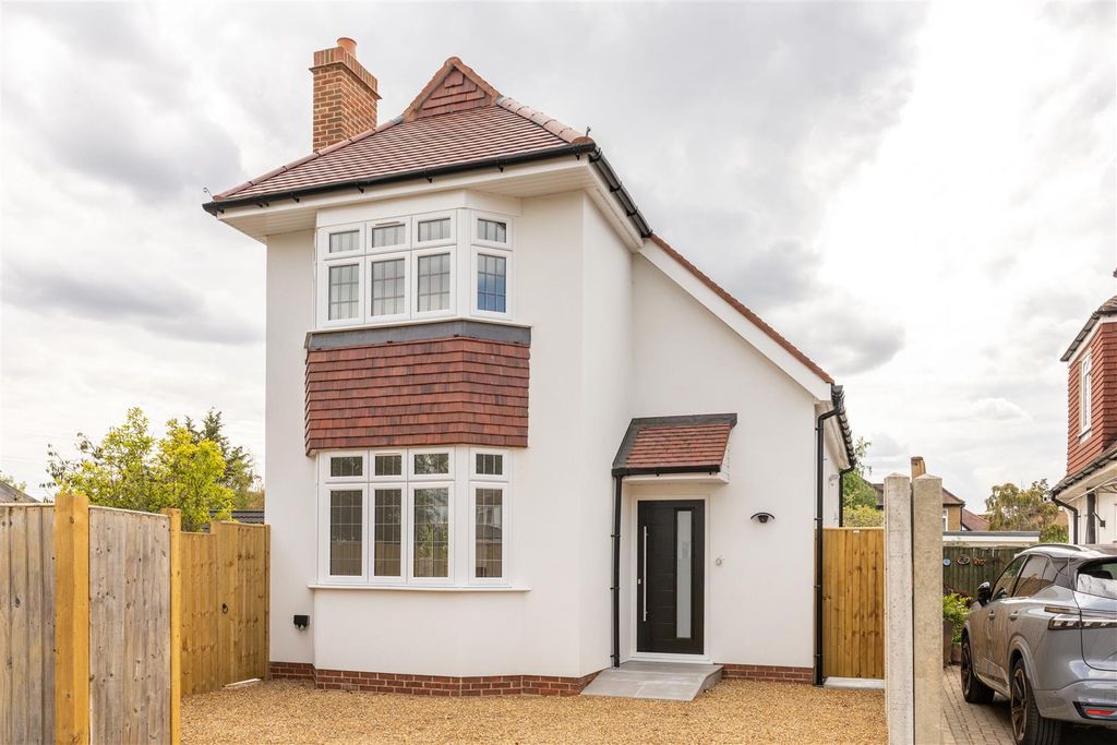 Property photo 1 of 18