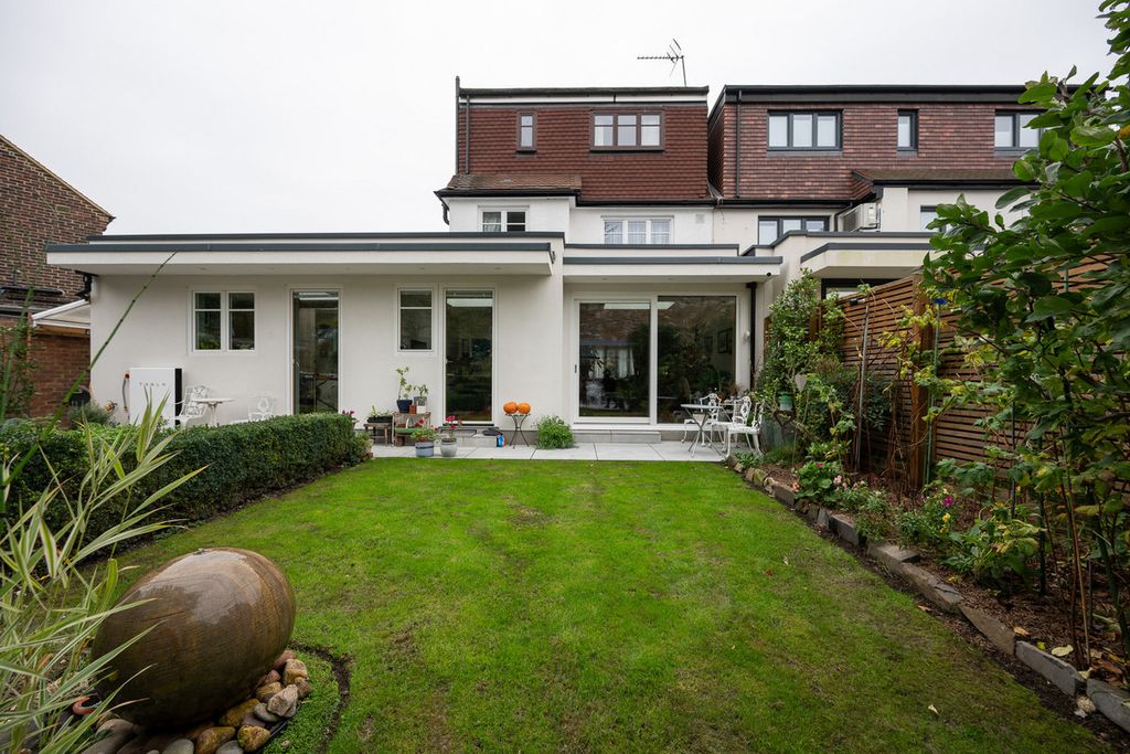 Property photo 3 of 19