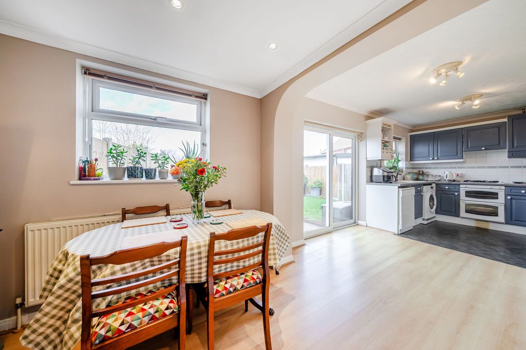 Property photo 2 of 14