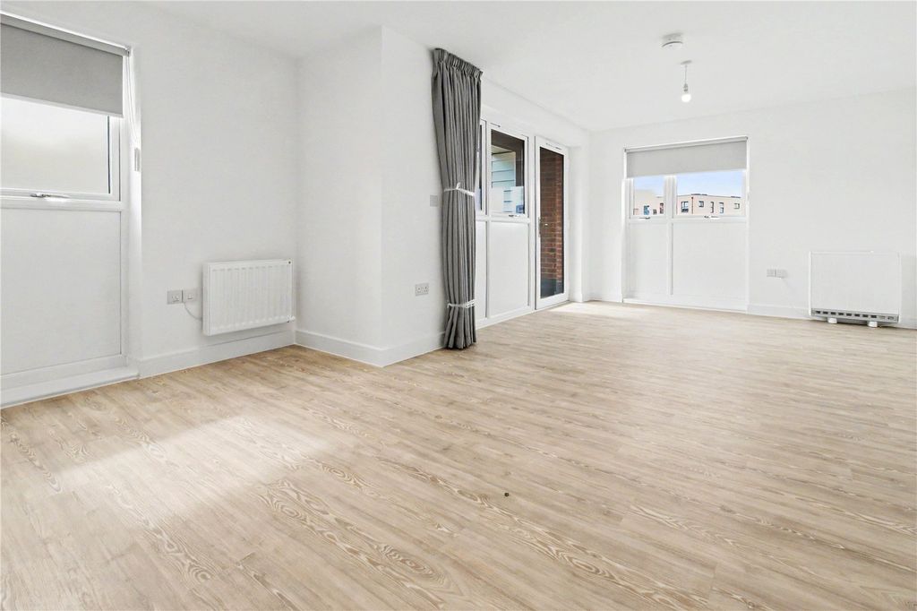 Property photo 3 of 8 Picture No. 09