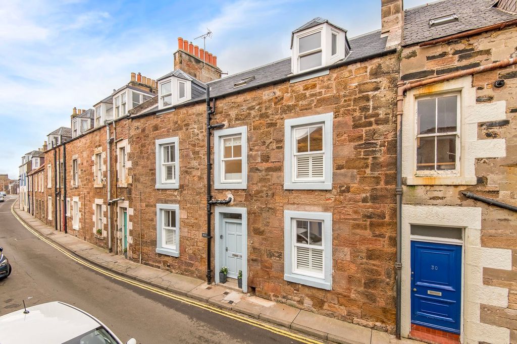 Property photo 1 of 27